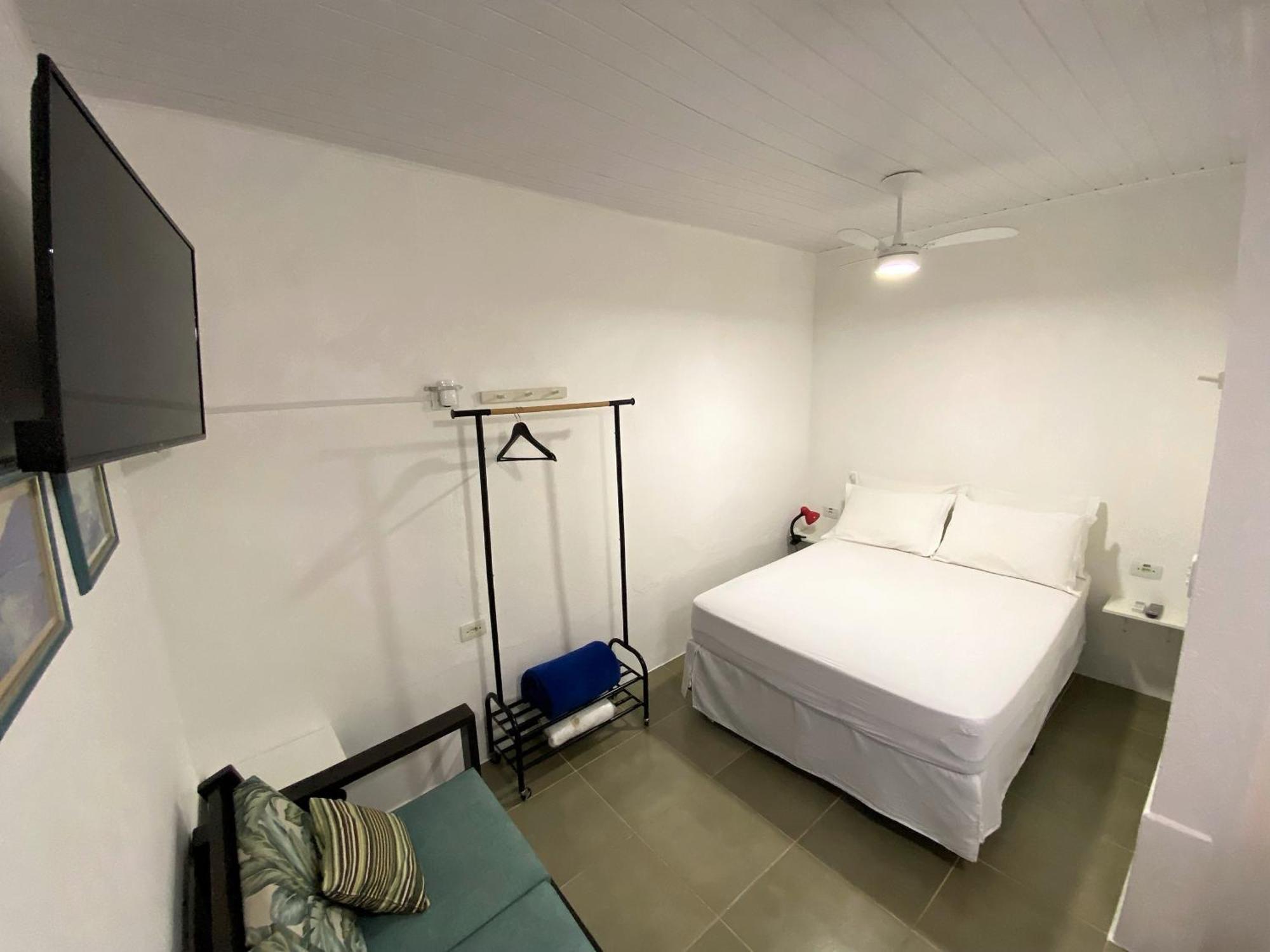 Jatai Guest House Ubatuba Rum bild